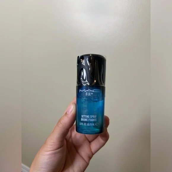 MAC | Fix+ Calm Setting Spray - Picture 2 of 3